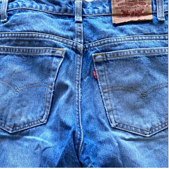 1980's VINTAGE LEVIS 517 • MADE IN USA • 33/29